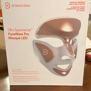Dr Dennis Gross FaceWare Pro LED Mask